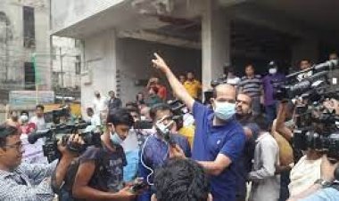 ডেঙ্গু রোগীর খবর পেয়ে উপস্থিত মেয়র আতিক, উড়ালেন ড্রোন