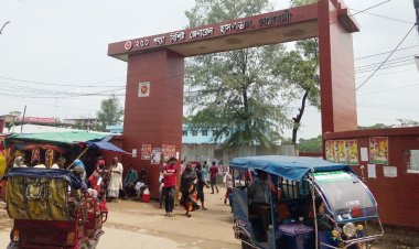 প্রেমে সাড়া না পেয়ে নিজের গলায় ছুরি চালাল কিশোর