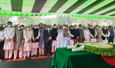 সুপ্রিম কোর্ট  প্রাঙ্গনে ফজলে রাব্বী মিয়ার জানাজা সম্পন্ন