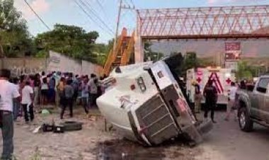  মেক্সিকোতে সড়ক দুর্ঘটনায় নিহত ৯