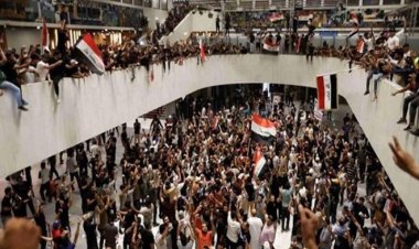  আবারও বিক্ষোভকারীদের দখলে ইরাকের পার্লামেন্ট