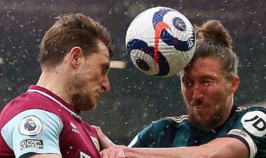 ফুটবলে হেড দেওয়া নিষিদ্ধ হতে পারে