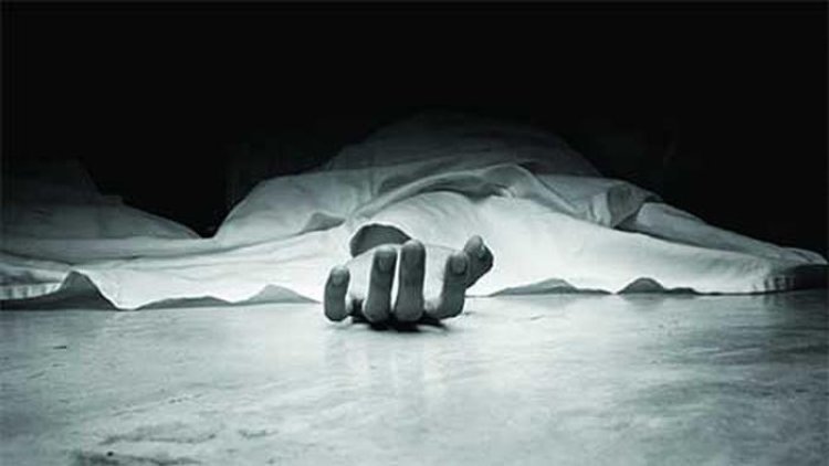 গলায় খাবার আটকে মেয়ের মৃত্যুর পর মা-বাবার আত্মহত্যা