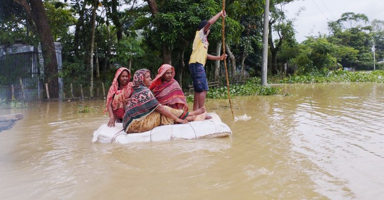 মৌলভীবাজারে কমছে বন্যার পানি, বাড়ছে রোগ