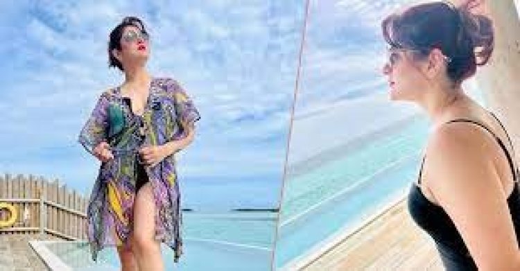 মালদ্বীপে কার সঙ্গে সময় কাটাচ্ছেন শ্রাবন্তী?