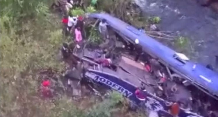 কেনিয়ায় বাস নদীতে পড়ে ২৪ জনের মৃত্যু