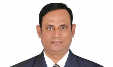 হজ পালন শেষে দেশে ফিরেছেন যুবদল সভাপতি টুকু