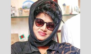 ভারত থেকে ক্ষোভ ঝাড়লেন অঞ্জু ঘোষ