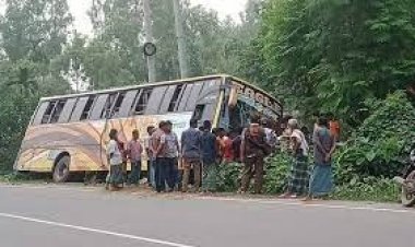 যাত্রীবেশে ডাকাতি, তিন ঘণ্টা বাস আটকে রেখে যাত্রীকে ধর্ষণ