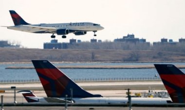 যুক্তরাষ্ট্রে ফের একদিনে ৯০০ ফ্লাইট বাতিল
