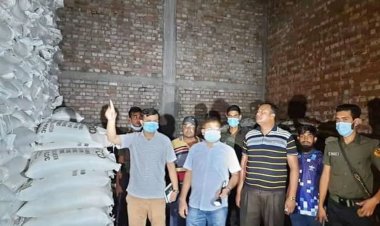 বগুড়ায় ১২ হাজার বস্তা সার জব্দ, গোডাউন সিলগালা