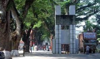 তেলের দামে বেনাপোলে পণ্য পরিবহনে অচলাবস্থা