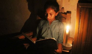 জ্বালানির দাম কমিয়ে এবার বিদ্যুতের দাম বাড়াল শ্রীলঙ্কা