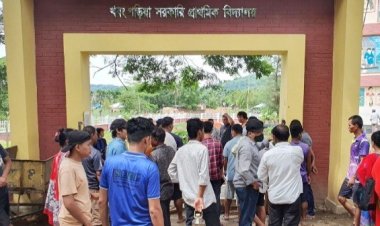 খাগড়াছড়িতেবিদ্যালয়ের গেট ভেঙে প্রাণ গেল শিক্ষার্থীর