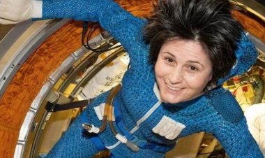  মহাকাশ থেকে ভারতকে স্বাধীনতা দিবসের শুভেচ্ছা