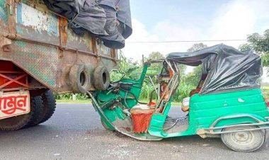 বিয়ের দাওয়াত খেয়ে ফেরার পথে লাশ হলেন দুই বৃদ্ধ