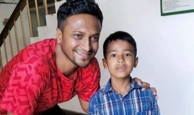  সাকিবের দেখা পেলেন সেই ‘ছোট্ট সাকিব’, পাচ্ছেন জুতা-জার্সি উপহার