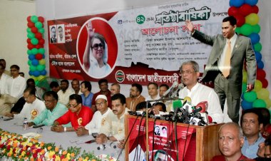 ভারতের ‘আনুকূল্যে’ সরকার টিকে আছে কিনা প্রশ্ন রেখে পররাষ্ট্র মন্ত্রীর বক্তব্যের ব্যাখ্যা দাবি করেছেন  মির্জা ফখরুল