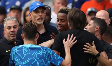  হাতাহাতিতে জড়িয়ে কঠিন শাস্তি পেলেন চেলসির সাবেক ও বর্তমান কোচ