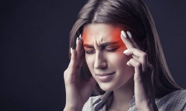 প্রায়ই মাইগ্রেনের অসহ্য যন্ত্রণায় ভোগেন! হাতের কাছে রাখুন এই ৫ টি খাবার