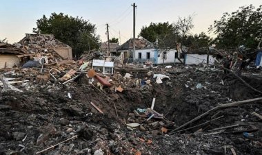  ইউক্রেনের স্বাধীনতা দিবসে ট্রেন স্টেশনে হামলা, নিহত ২২