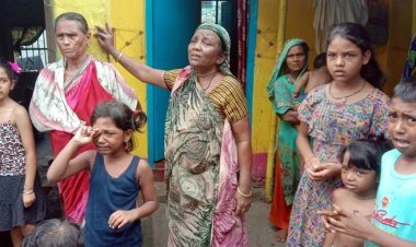 খুঁটি সরাতে গিয়ে বিদ্যুৎস্পৃষ্টে প্রাণ গেলো ৩ জনের