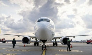  মাঝআকাশে দুই পাইলটের মারামারি