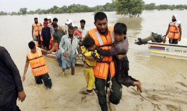  পাকিস্তানে বন্যার্তদের বহনকারী নৌকা ডুবে নিহত ১৩