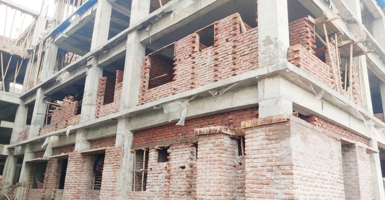 চৌগাছা স্বাস্থ্য কমপ্লেক্সের কাজে অনিয়মের অভিযোগ