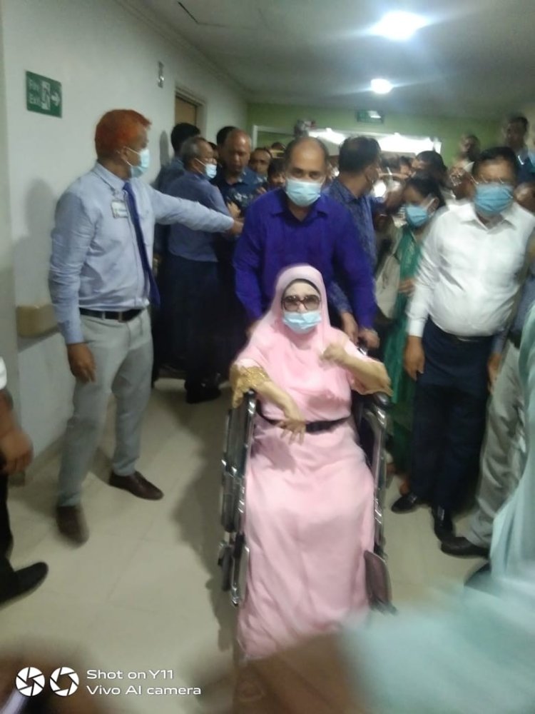 হাসপাতাল থেকে বাসায় খালেদা জিয়া