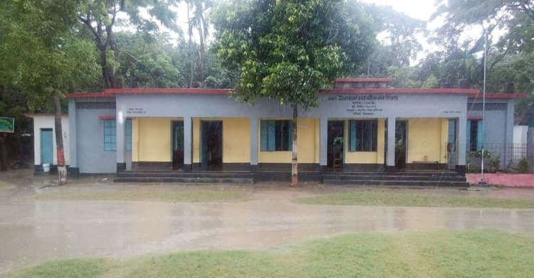 টিকটক দেখে ফাঁস নেওয়ার খেলা করতে গিয়ে স্কুলছাত্রীর মৃত্যু
