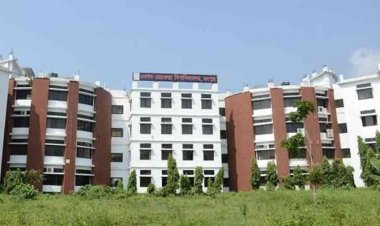 বেরোবি ছাত্রীর ঝুলন্ত লাশ উদ্ধার