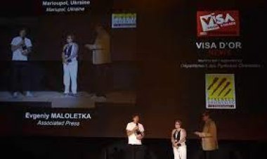 মারিউপোলের ছবি তুলে পুরস্কার জিতলেন ইউক্রেনের সাংবাদিক