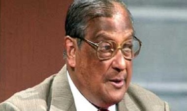 সাবেক তত্ত্বাবধায়ক সরকারের উপদেষ্টা আকবর আলি খান আর নেই