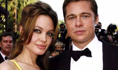 সমুদ্রসৈকতে হাঁটছেন ব্র্যাঞ্জেলিনা