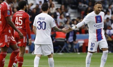  মেসির পাসে নেইমার গোল পেতেই নাম্বার ওয়ান পিএসজি