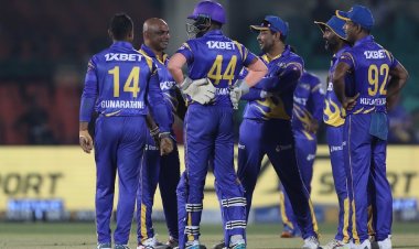 বল হাতে অবিশ্বাস্য জয়সুরিয়া, ইংল্যান্ডকে ৭৮-এ গুটিয়ে লঙ্কানদের জয়