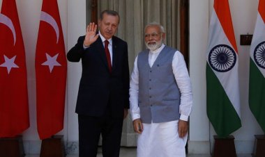 হঠাৎ মোদি ও এরদোগানের বৈঠক