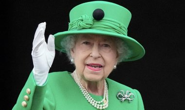  সাত দশকের বর্ণিল অধ্যায়ের সমাপ্তি টেনে রানির চিরবিদায় আজ