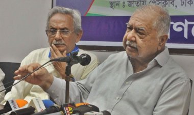 ড. কামাল হোসেনকে অব্যাহতি দিলেন বিরোধীরা
