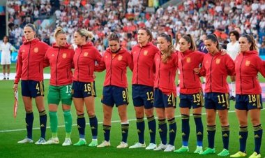 একসঙ্গে স্পেন জাতীয় নারী দলের ১৫ ফুটবলারের পদত্যাগ!