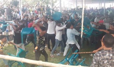 ডেপুটি স্পিকারের সংবর্ধনা অনুষ্ঠানে আ.লীগের দুই গ্রুপের সংঘর্ষ