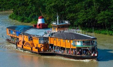 যাত্রী সংকটে বন্ধ হলো ঐতিহ্যবাহী প্যাডেল স্টিমার