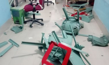 কুষ্টিয়ায় ডায়াগনস্টিক সেন্টারে ছাত্রলীগের তাণ্ডব