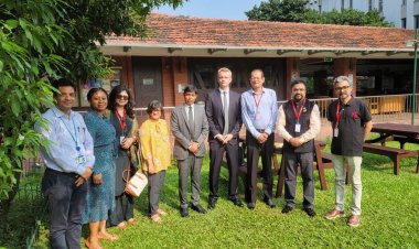 ন্যায়সঙ্গত বিক্ষোভকারীদের বিরুদ্ধে সহিংসতা বন্ধের আহ্বান: আওয়ামী লীগ-বৃটিশ হাইকমিশন বৈঠক