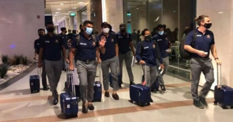 হতাশার এশিয়া কাপ শেষে দেশে ফিরেছে সাকিব বাহিনী