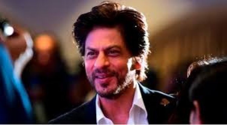 ‘আপনার ঠোঁটে কামড় বসাতে চাই!’, আবদার করে বসলেন মহিলা অনুরাগী, কী উত্তর দিলেন শাহরুখ?