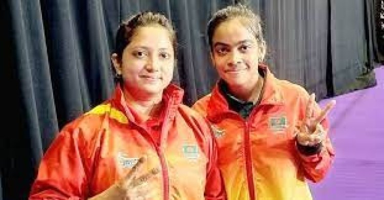  না খেলে বেড়াতে যাওয়া সোমা-মৌকে অবশেষে শোকজ 