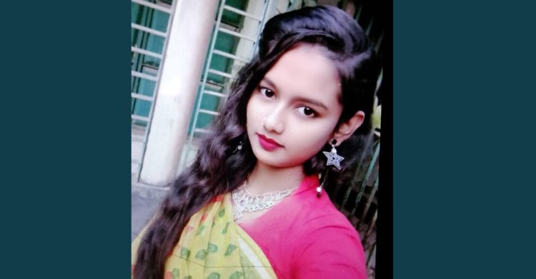 লজ্জায় ফাঁস নিলেন গৃহবধূ