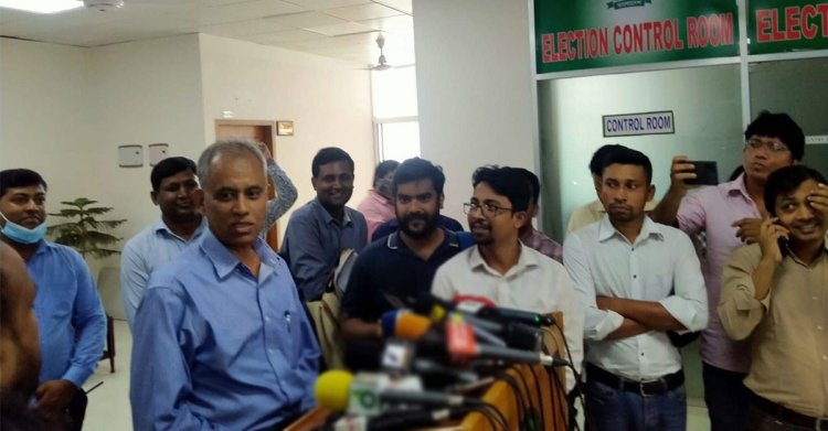 ইভিএম ব্যবহারে ৮৭১১ কোটি টাকা চায় ইসি